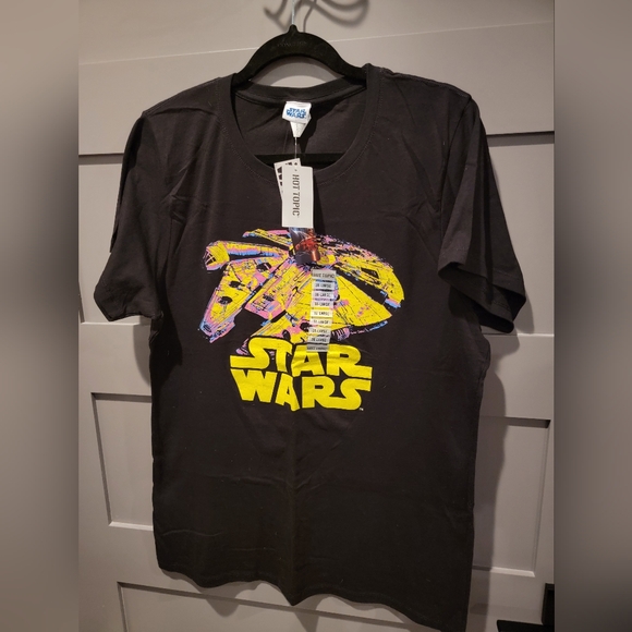 HOT TOPIC Star Wars Millennium Falcon Graphic Tee Size 3x - Picture 3 of 9